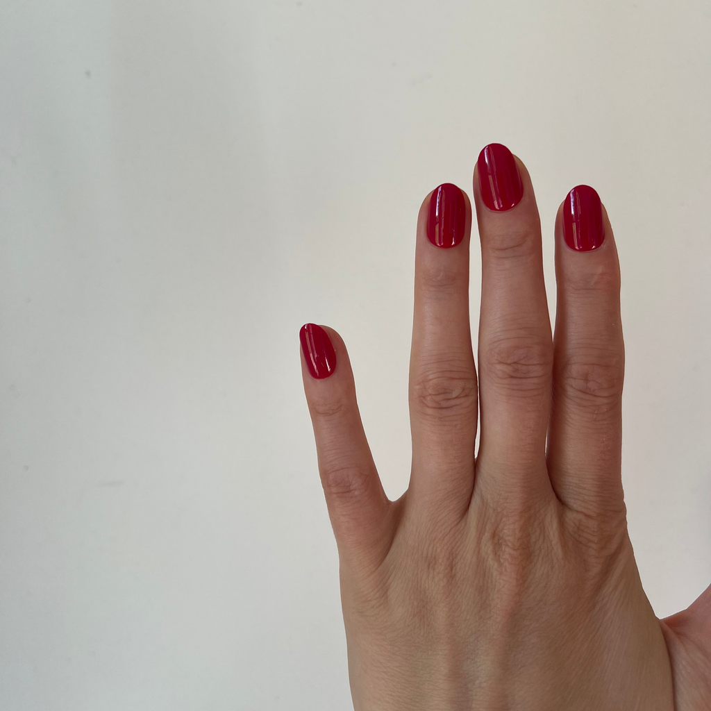 ROUGE MANIFESTE I — L’éclat audacieux