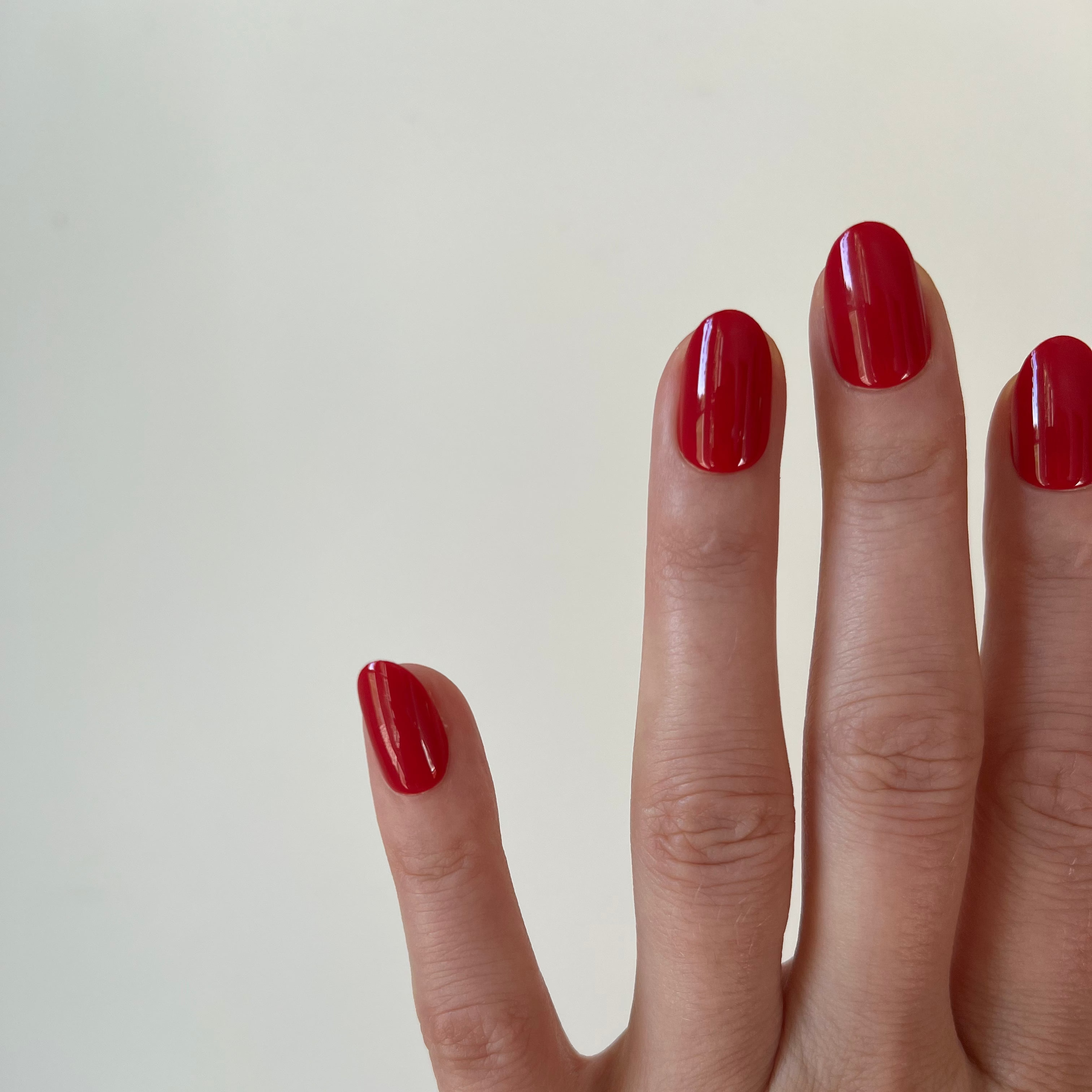 ROUGE MANIFESTE I — L’éclat audacieux