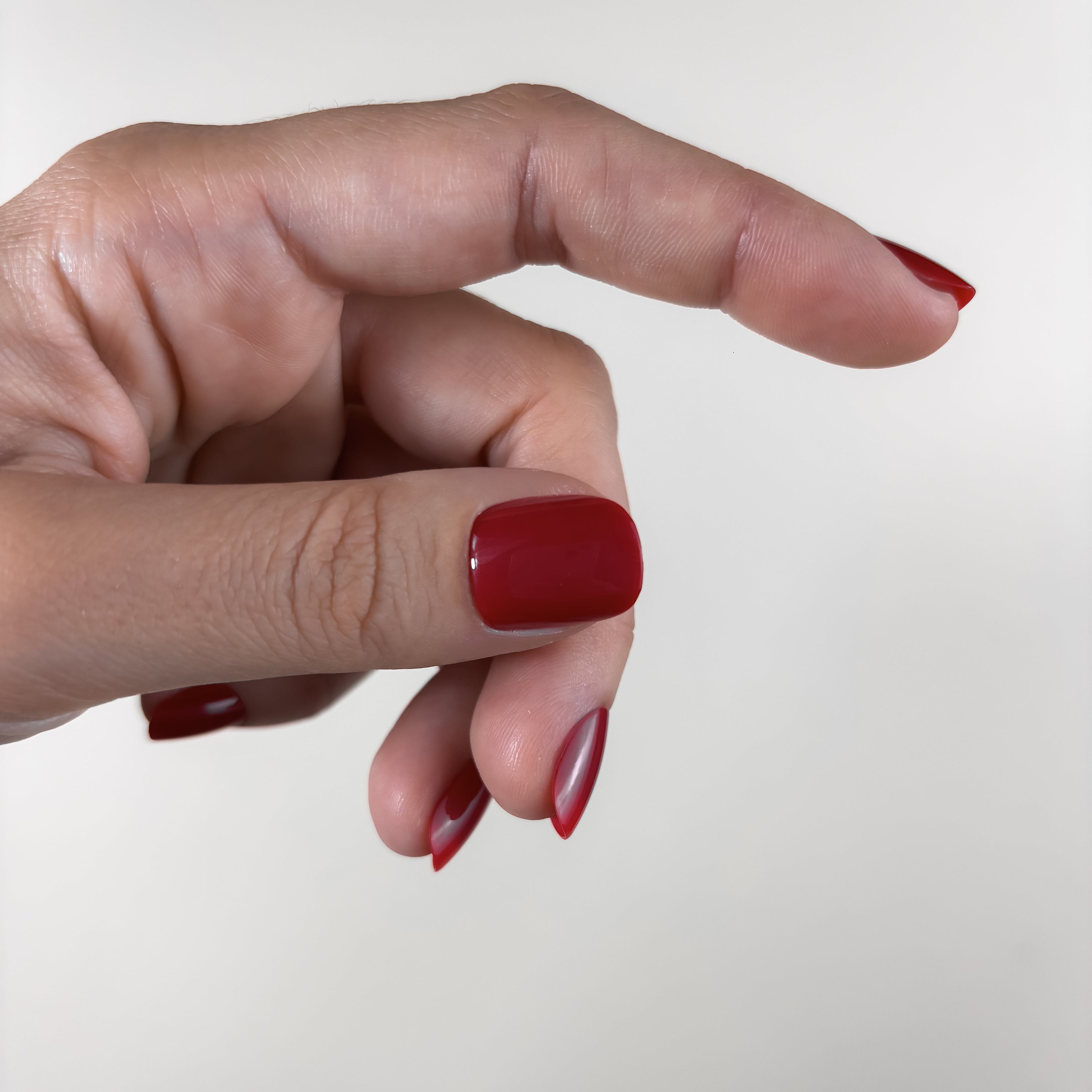 ROUGE MANIFESTE II - rouge franc, intemporel et puissant