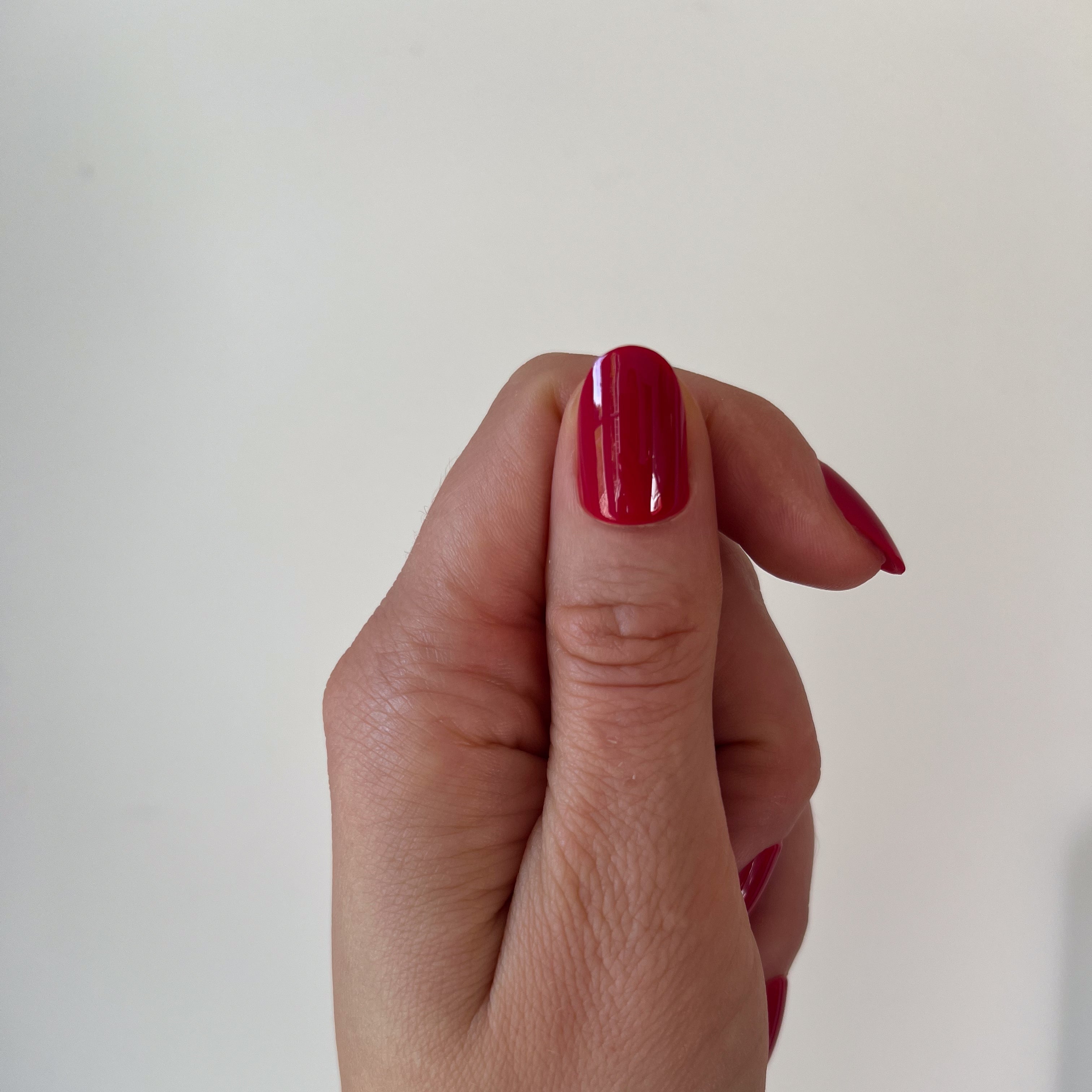 ROUGE MANIFESTE I — L’éclat audacieux