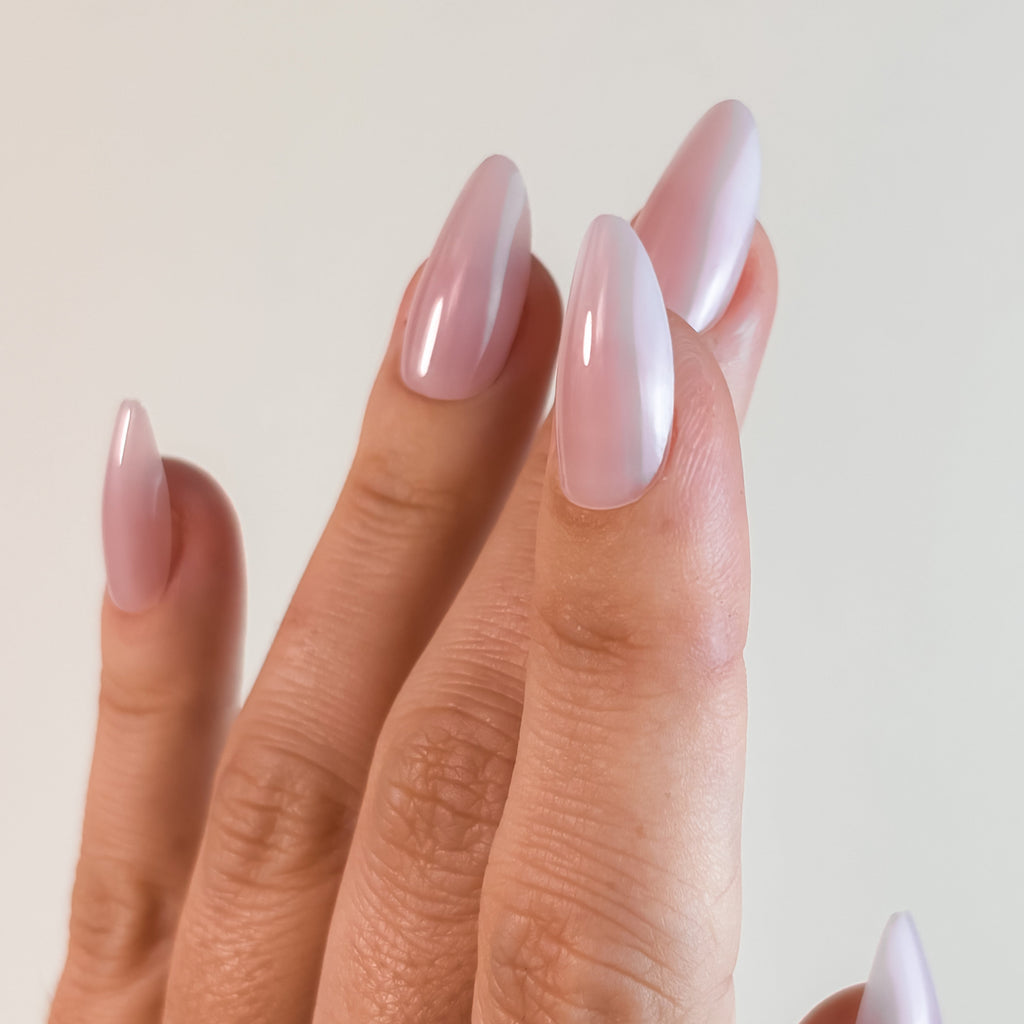 ROSE FONDAMENTAL II — L’allure allongée.