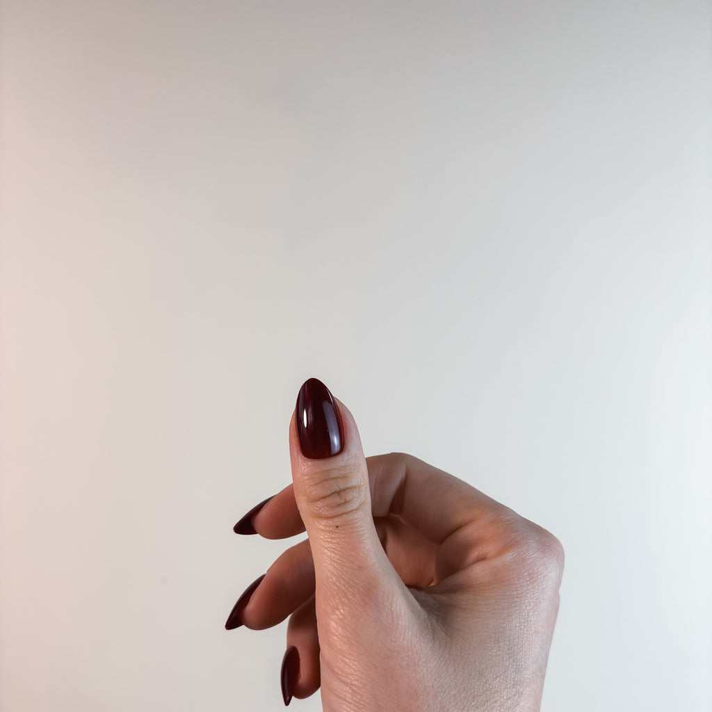 ROUGE VELOURS  — La profondeur envoûtante