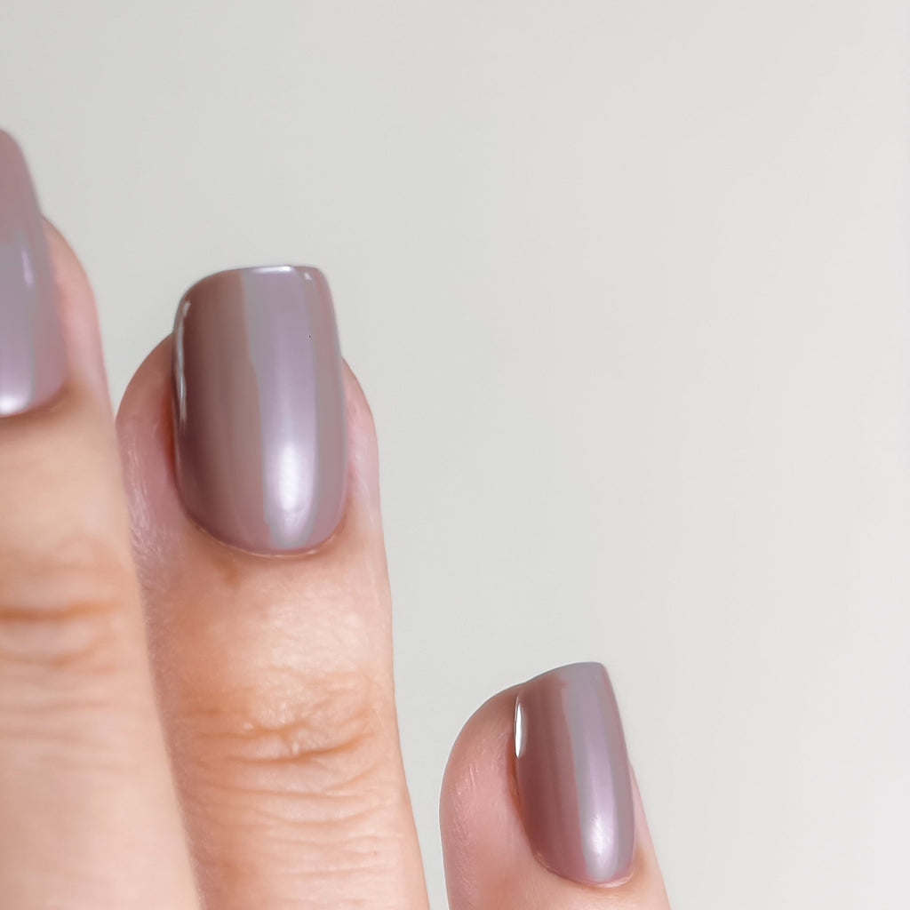 ROSE CACHMIRE — La discrétion éloquente