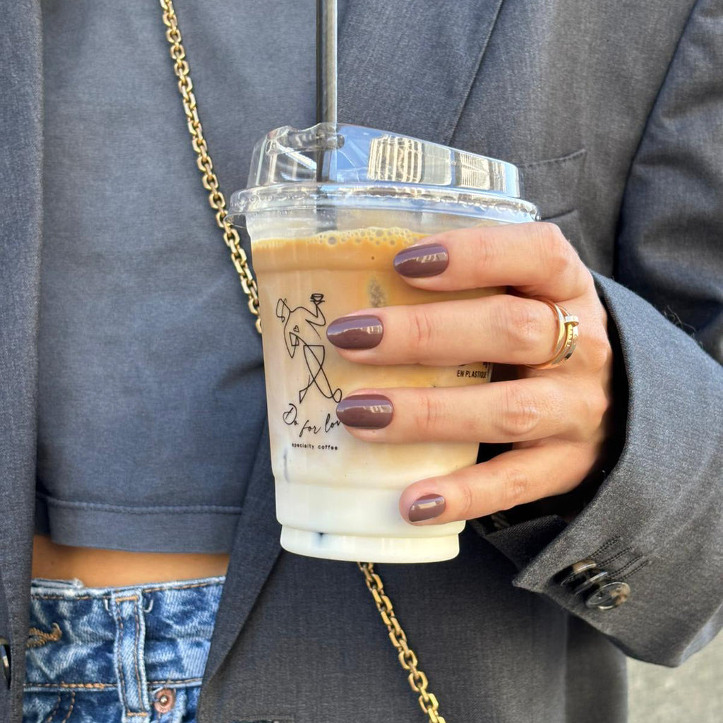 CAFFÈ LATTE  — La chaleur sophistiquée