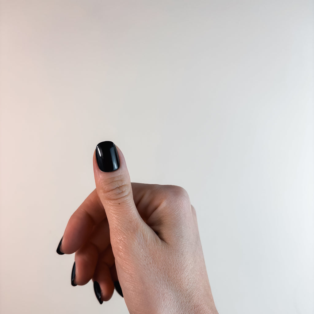 NOIR ABSOLU - la signature d'autorité