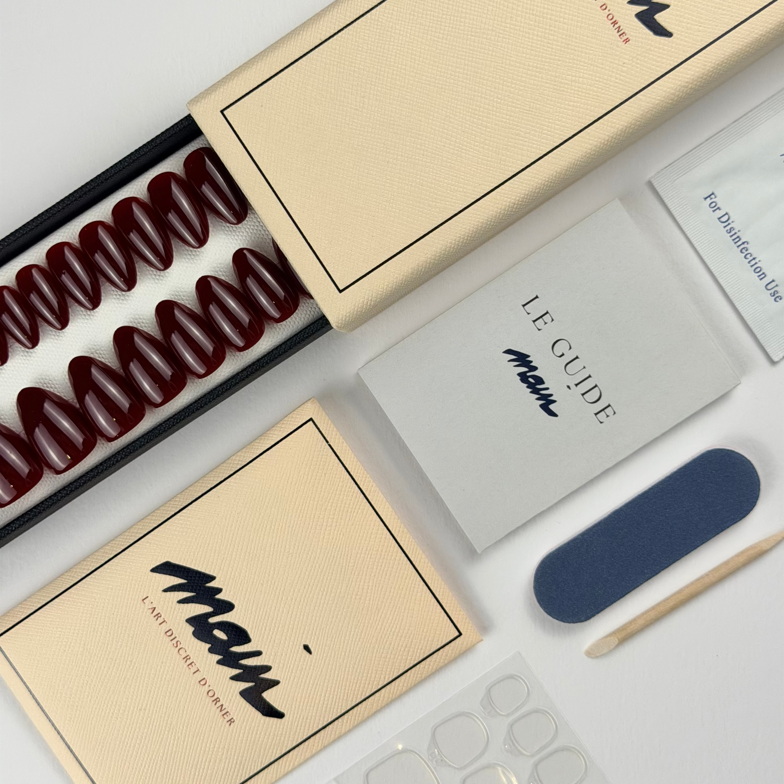 ROUGE VELOURS  — La profondeur envoûtante