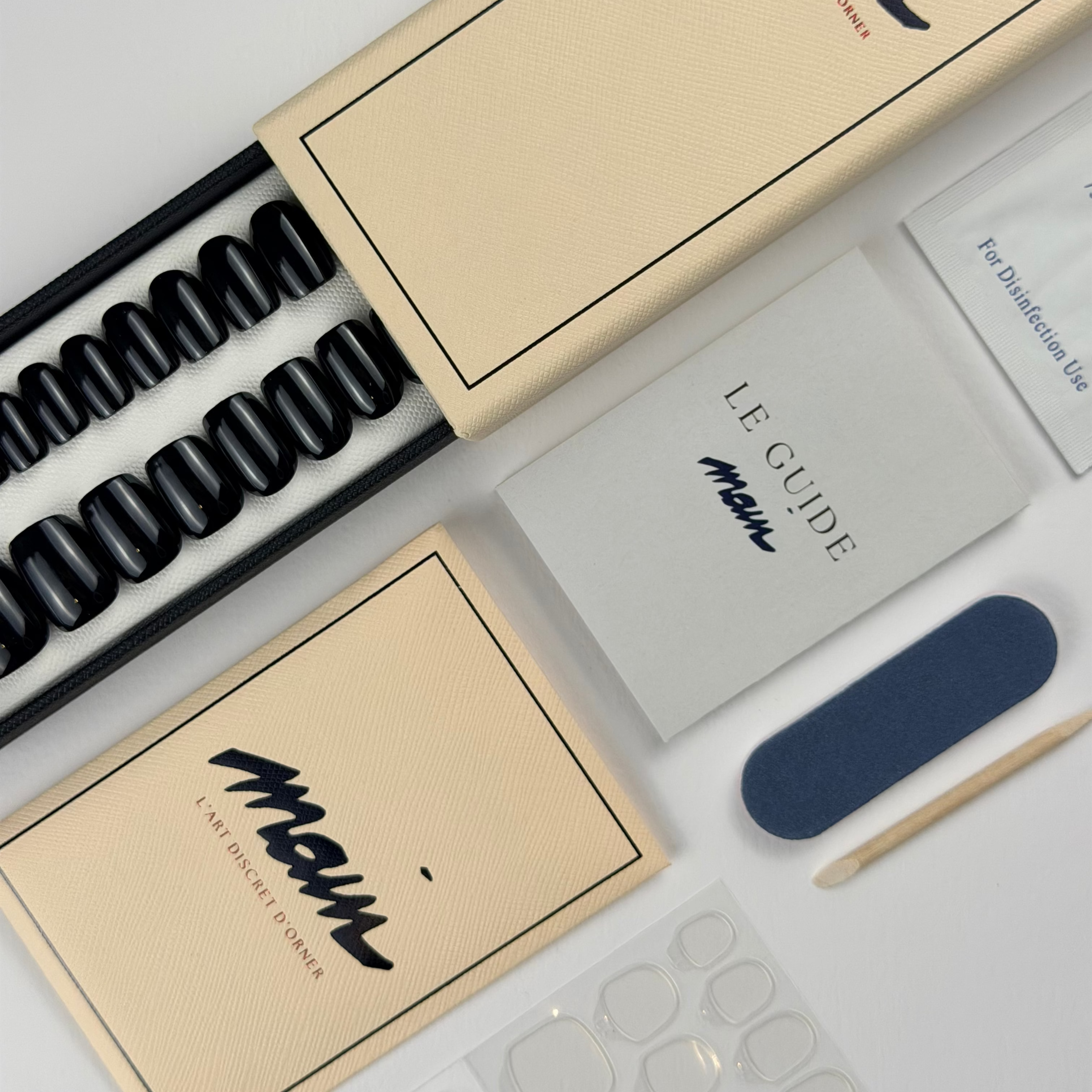 NOIR ABSOLU - la signature d'autorité